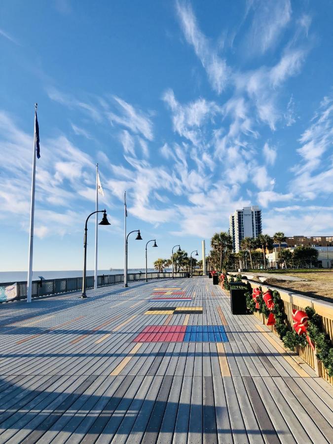 Huge Ocean Front Condo, Amazing Views Миртъл Бийч Екстериор снимка